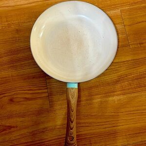 mint green frying pan by chef‘s style slightly used thoroughly cleaned.